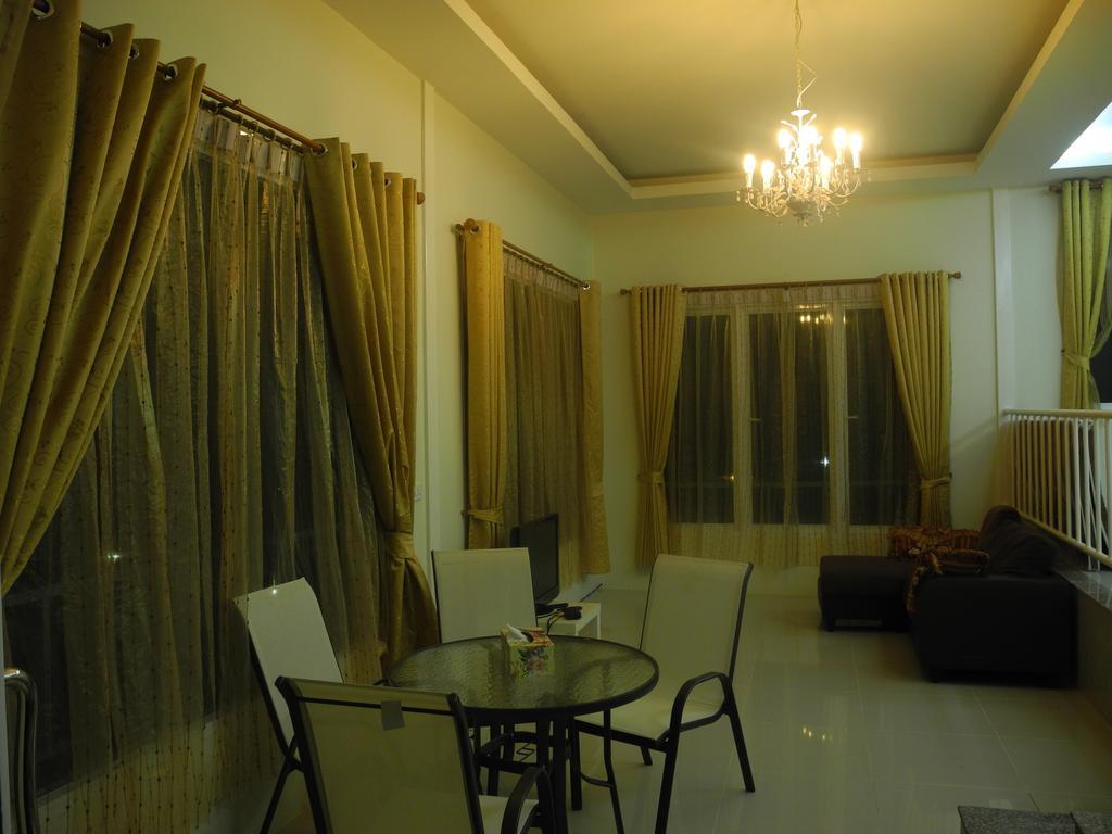 Wind Hills Hotell Nakhonratchasima Rom bilde